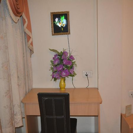 Hotel Poonam Extérieur photo